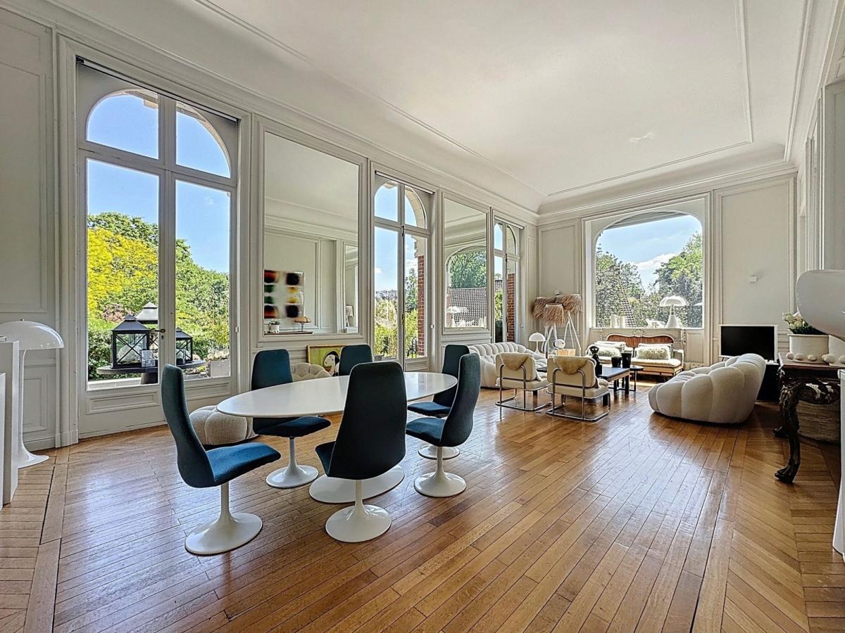 Magnifique appartement bourgeois dans un des plus beaux quartiers de Croix