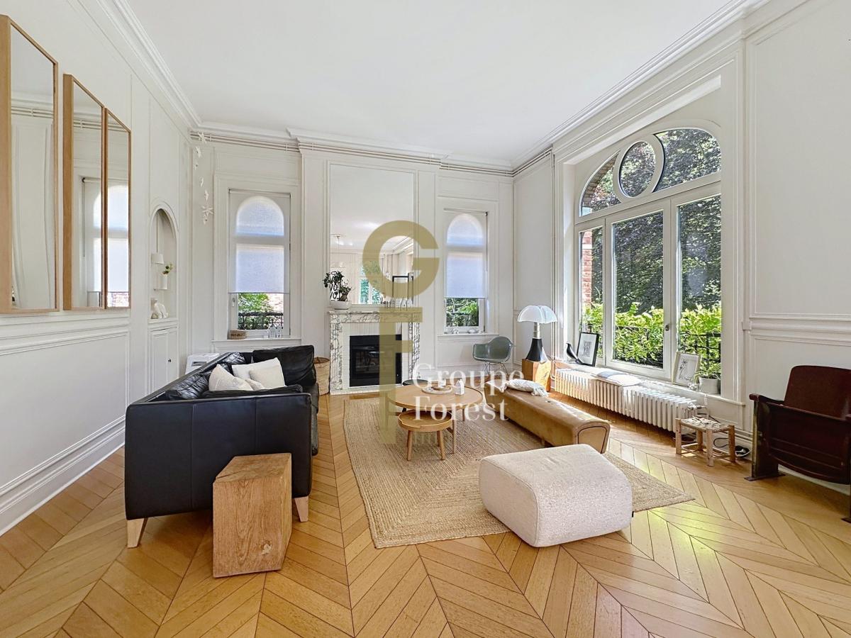 SUPERBE APPARTEMENT DANS HOTEL PARTICULIER