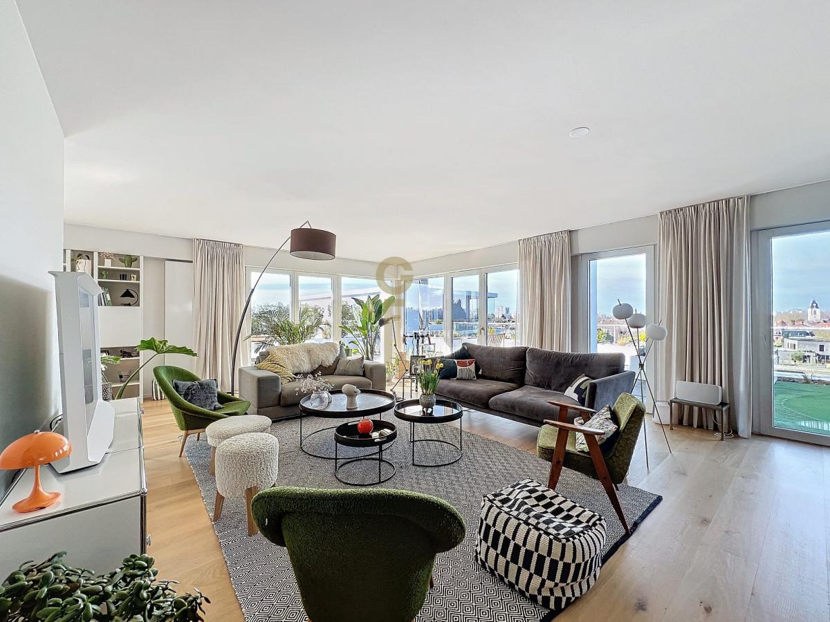 ROOFTOP D’EXCEPTION – LUMINOSITÉ & VUE IMPRENABLE