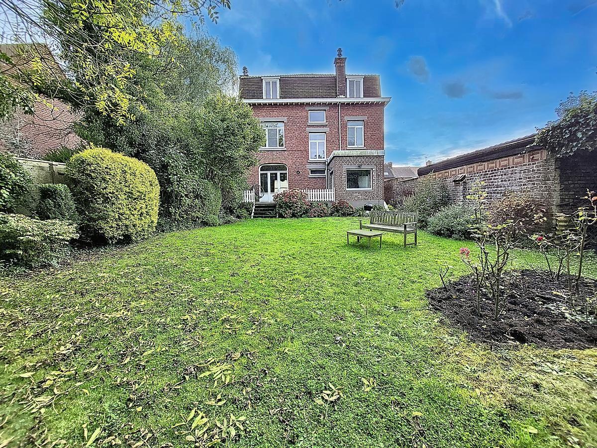 Maison de Maître rénovée proche toutes commodités