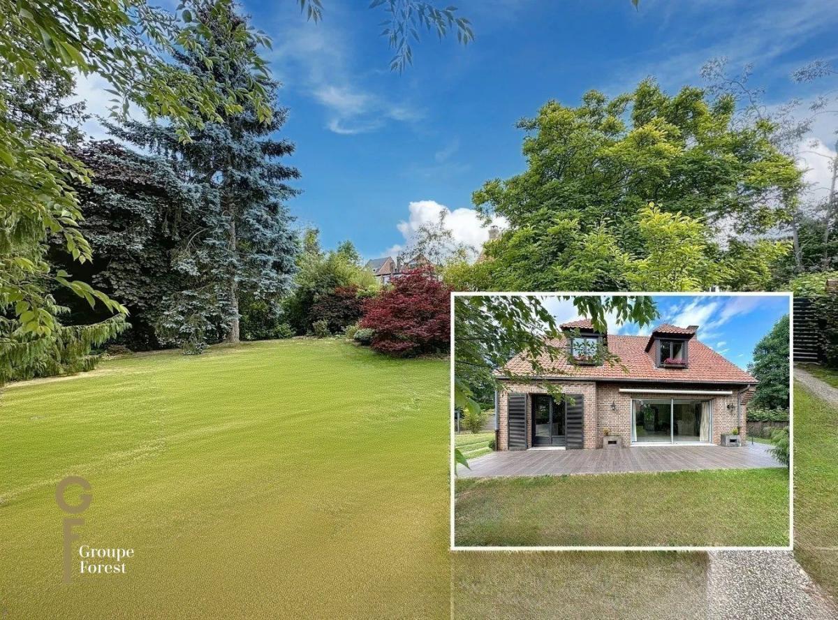 DANS UN DOMAINE PRIVÉ DEMEURE RÉCENTE AVEC EXTENSION POSSIBLE