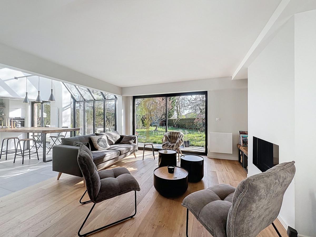 Maison d'architecte individuelle rénovée